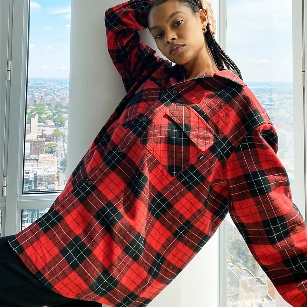 Aritzia TNA Plaid Oversized Button-Up